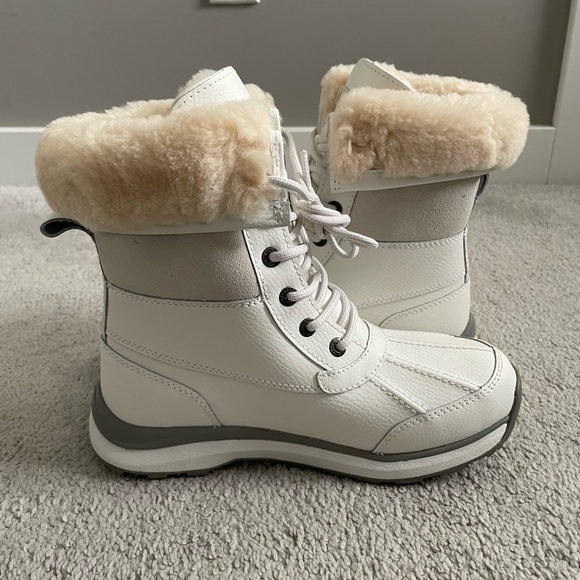 UGG ADIRONDACK III BOOT Women size 7 in colour white - Picture 2 of 12